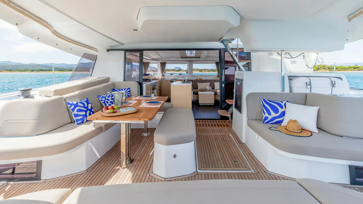 Fountaine Pajot 44