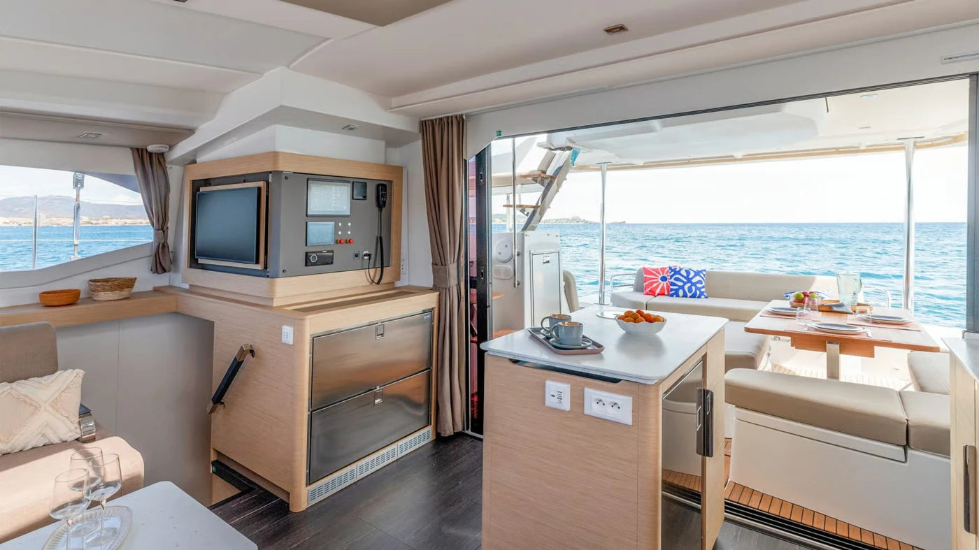 Fountaine Pajot 44